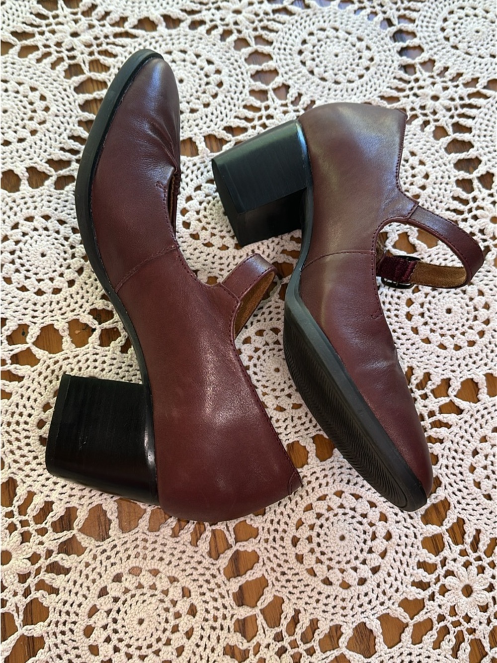 Aetrex Burgundy Leather Block Sara Pump Heels (shoe19)